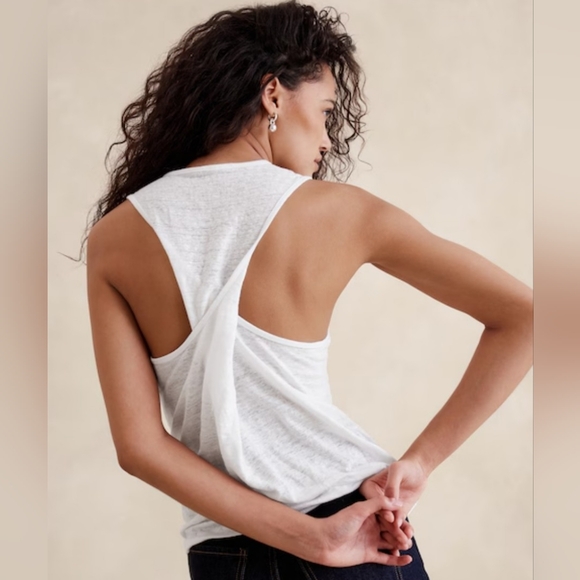 Banana Republic Tops - Banana Republic Twistback Tank